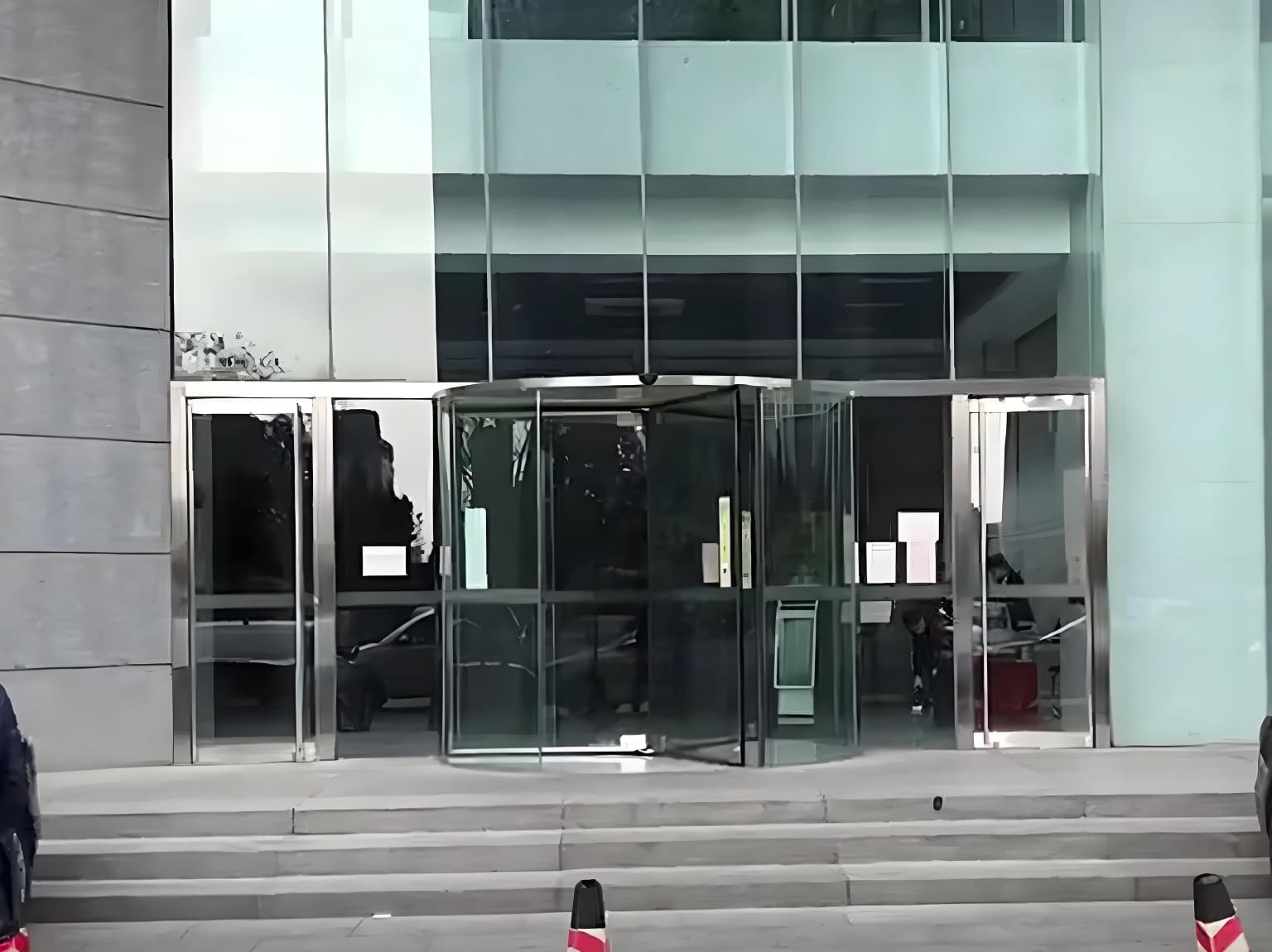 入口